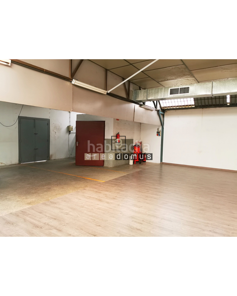 Foto 0c338d4b-b973-4ab0-8a4f-a1bd0e9502dc. Rent industrial building in Can Calders Sant Feliu de Llobregat