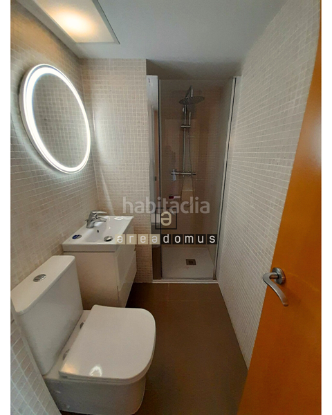 Foto 565dc5f1-27e0-4359-b837-075f6e7f480c. Alquiler piso excelente piso con parking en alquiler zona florida en Hospitalet de Llobregat (L´)