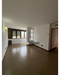 Location Appartement à Les Planes. Excelente piso  de larga duración con parking en alquiler zona f