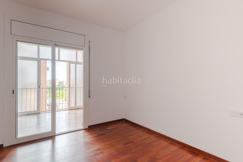Foto c1eb1d3b-4607-41d3-b290-d928db24cf5a. Pis a La Plana Esplugues de Llobregat
