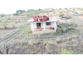 Xalet a Caravaca de la Cruz. Chalet con licencia para una vivienda en benablón