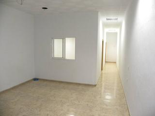 Rent Business premise in Caravaca de la Cruz. Local en alquiler en centro
