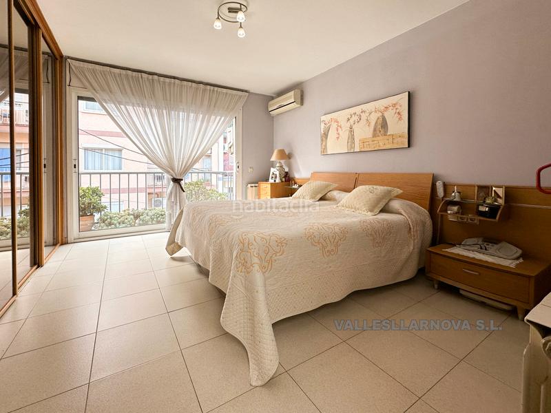 Foto 2a1fc47c-dd18-40bd-b95b-5d6d6c29fc90. Casa aparellada amb calefacció aparcament a Estació de França Mollet del Vallès