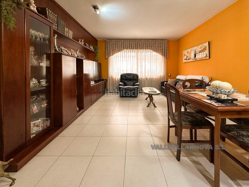 Foto f42bbcd8-2c76-4951-8d35-b1eb92105989. Casa pareada en Estació de França Mollet del Vallès