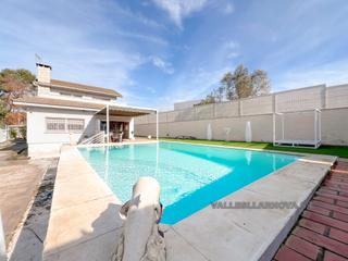 Maison à Lliçà de Vall. Con piscina y amplio jardín