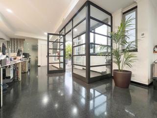 Rent Business premise in Centre. En pleno centro "les pruneres"