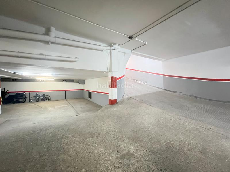 Foto c78d6788-f34d-4ce0-8785-bcd86f37834e. Posto moto in Estació del Nord Mollet del Vallès