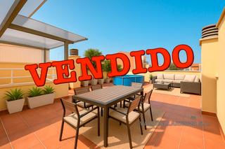 Casa en Centre. Plurifamiliar con acceso a 2 calles