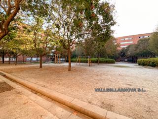 Appartement à Can Borrell. Zona ideal, con parking