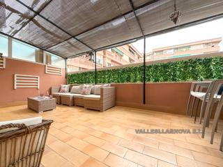 Etagenwohnung in Centre. Oportudidad con terraza a pie de estancias