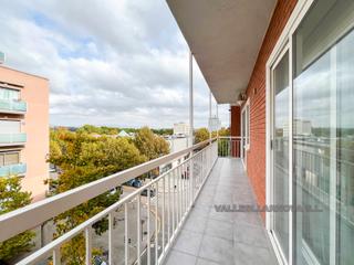 Pis a Can Borrell. Piso y parking, alto con vistas