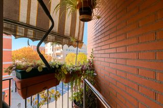 Pis a Can Borrell. Todo exterior, piso parking y trastero