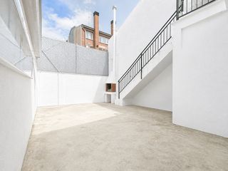 Casa a Parets del Vallès. Vivienda + local, situación inmejorable zona