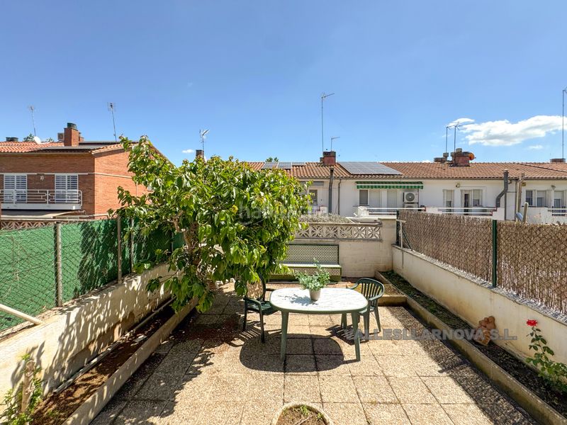 Foto 3e7a0e5b-fa7b-455b-8d85-c4014b0df212. Casa amb xemeneia calefacció aparcament a Santa Rosa Mollet del Vallès