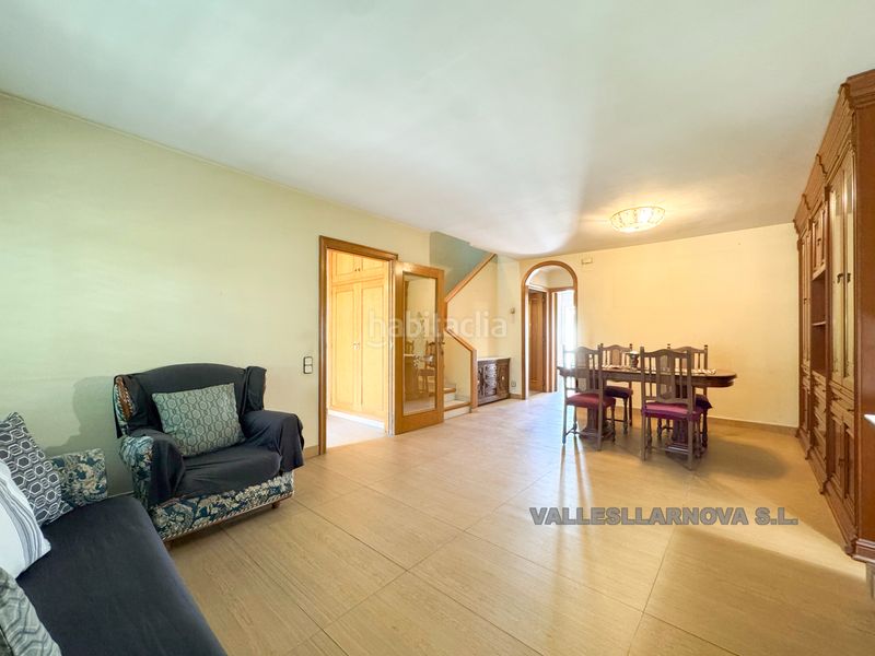 Foto 7db218c2-9a5c-4f77-9f7c-4dbcf1139fa5. Casa amb xemeneia calefacció aparcament a Santa Rosa Mollet del Vallès