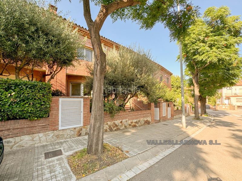 Foto 9993e788-1ab9-4f22-bce5-477504873365. Casa amb xemeneia calefacció aparcament a Santa Rosa Mollet del Vallès