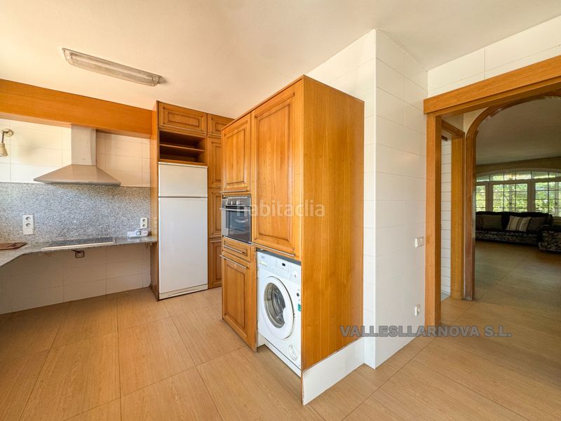 Foto dab3ccb8-5989-4429-b3c6-4594e95b8b4c. Casa amb xemeneia calefacció aparcament a Santa Rosa Mollet del Vallès