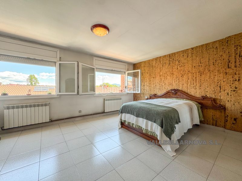 Foto fb64ed43-15bb-4d4f-ba71-8008ef132582. Casa amb xemeneia calefacció aparcament a Santa Rosa Mollet del Vallès