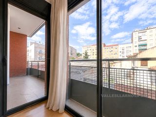 Pis a Estació del Nord. Junto al centro, zona parc de can mulà