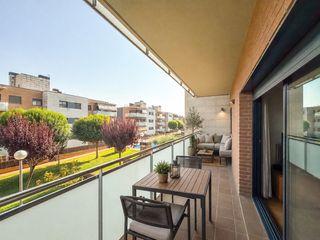 Piso en Parets del Vallès. Exclusiva vivienda, piso parking y trastero!