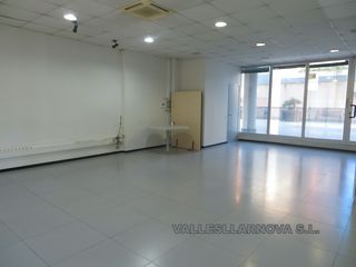 Business premise in Can Borrell. A pie de calle