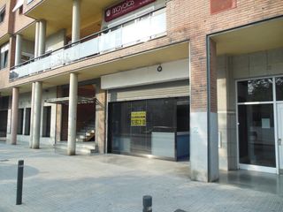 Miete Geschäftsraum in Centre. Amplio local en las pruneras