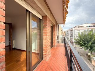 Miete Etagenwohnung in Centre. Ocasión única zona tranquila centro