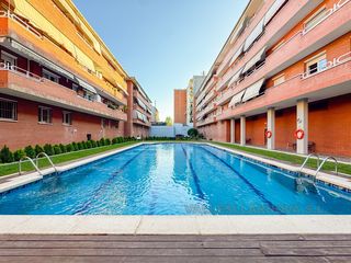 Pis a Can Pantiquet. Piso y parking con piscina