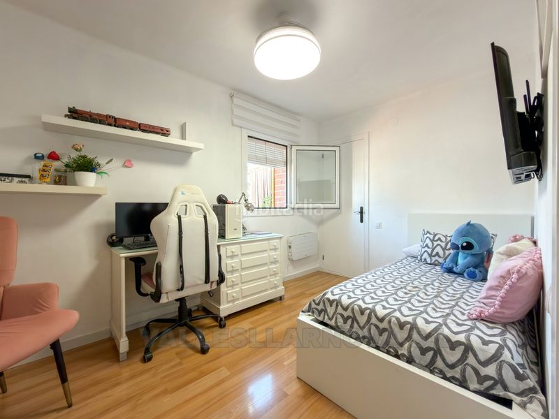 Foto 2d876d6d-d284-4ccf-af09-aba0a199de95. Ático una vivienda difícil de encontrar por ubicación en Mollet del Vallès