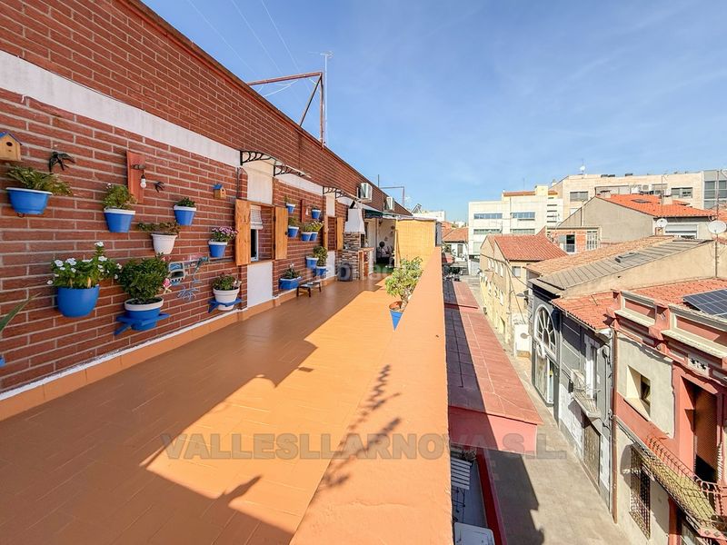 Foto 5a4ebb16-44ba-49ba-b07b-9d94bf801aaa. Ático una vivienda difícil de encontrar por ubicación en Mollet del Vallès