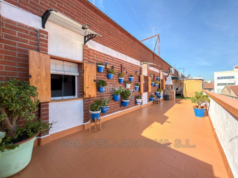 Foto 5ec9ef00-fbad-4435-8a92-9e90cae5f827. Ático una vivienda difícil de encontrar por ubicación en Mollet del Vallès