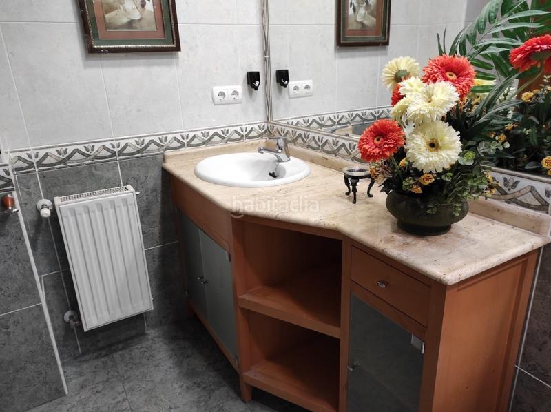 Foto 1880b5ce-ca5e-4355-8aa0-4120921b9c10. Pis amb calefacció aparcament a Eixample Alcoi