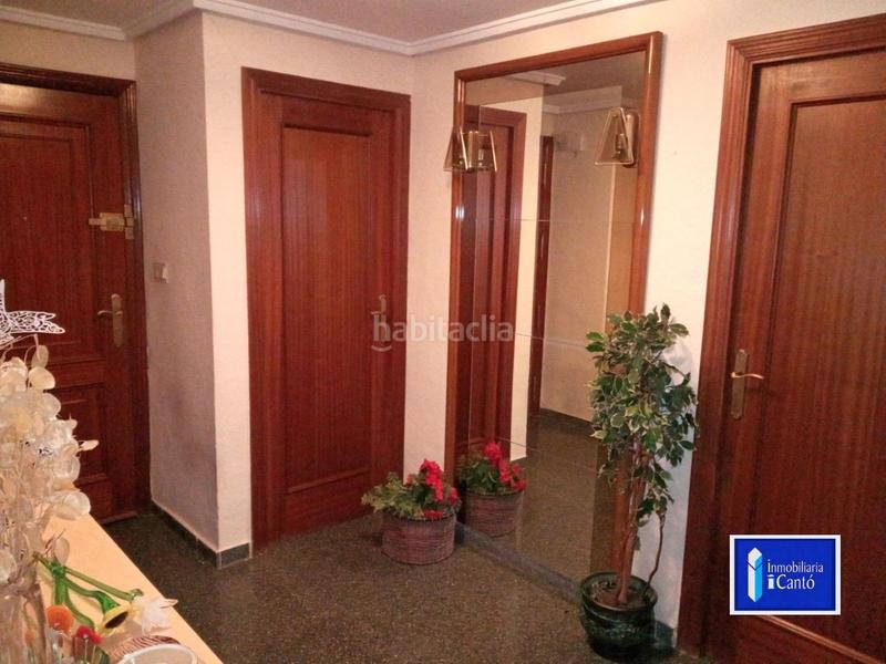 Foto 3d3c042b-f43f-41b6-90c5-cea6ac3ab346. Piso en Eixample Alcoi