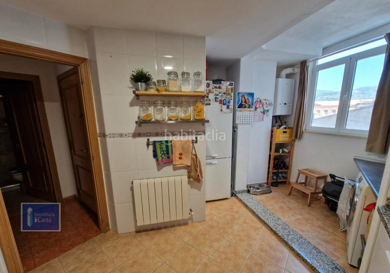 Foto bb4faac2-13c2-4694-8dad-81716c1ac0a0. Piso en Centre-Zona Alta Alcoi