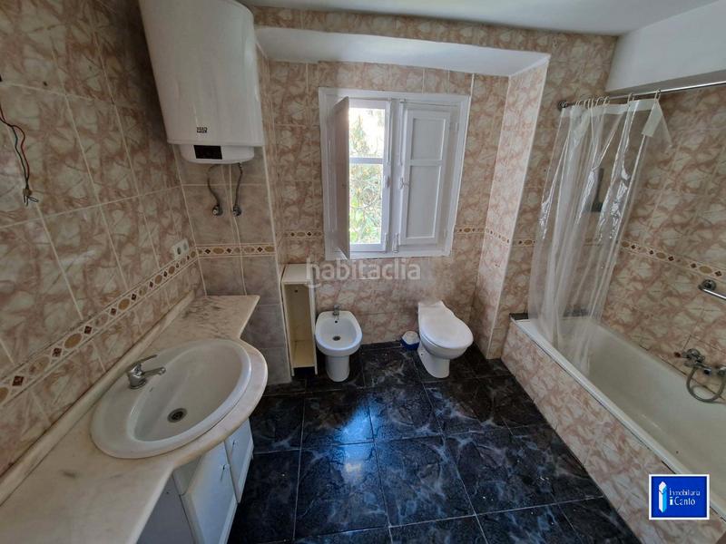 Foto 12260a4a-e1a5-41d3-8d36-44188c9d8e7b. Piso en Centre-Zona Alta Alcoi