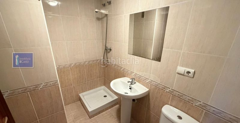 Foto 4f4aa18a-68bc-4a87-b592-ad74e7abaee5. Pis amb calefacció a Zona Nord Alcoi