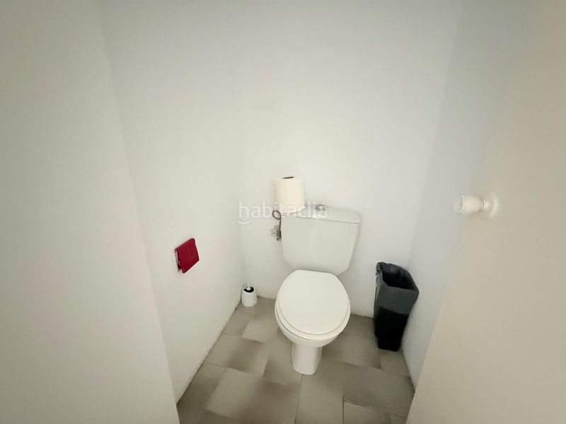 Foto 8c9abce3-1711-4ae2-9dbe-7af7e0eaeeac. Local comercial a Llevant Igualada