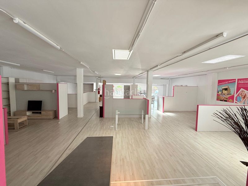 Foto 8fc4ed5b-83bf-49db-8275-23bb16e78804. Local comercial a Llevant Igualada