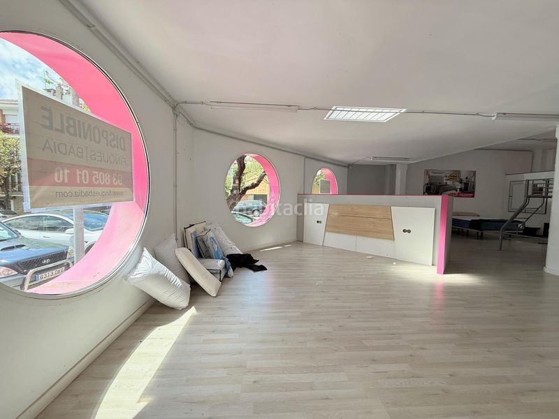 Foto fbcb7b00-f9a9-4c08-a2bc-043ca0dd30f2. Local comercial a Llevant Igualada