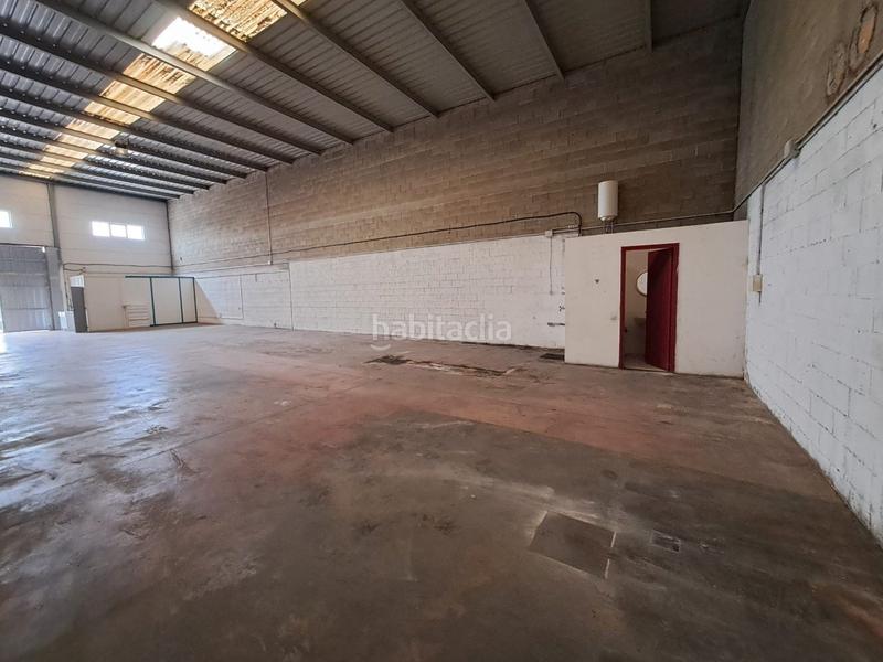 Foto af875ceb-55dd-4c51-9e66-bee0fe96b7ff. Nave industrial nave situada al p.i. les comes en Igualada