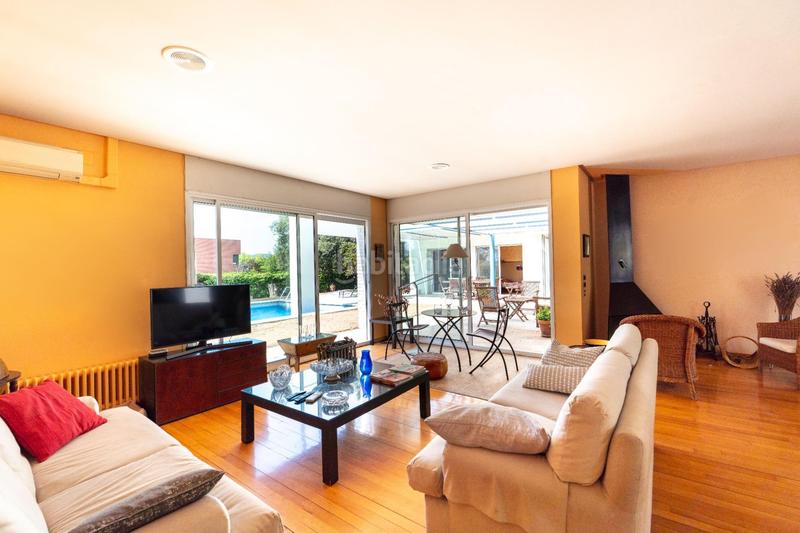 Foto e79acf76-f247-4817-bd09-ef5b052d17c8. Casa con riscaldamento parcheggio piscina in Sesoliveres-Pla de la Massa Igualada