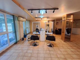 Affitto Locale commerciale in Poble Sec. Gran local disponible