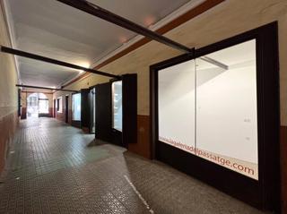 Lloguer Local Comercial a Centre. Local  escaparate en alquiler!