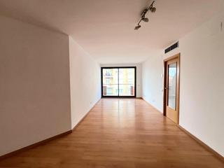 Flat in Llevant. Fantstico piso con terraza, trastero y piscina comunitaria!!!