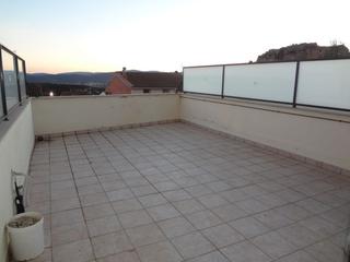 Appartement à Òdena. Piso con gran terraza, pkg y trastero!