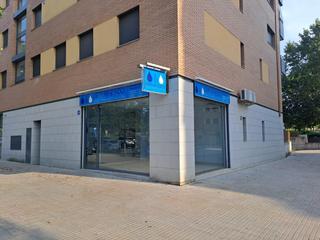 Lloguer Local Comercial  Avenida mestre montaner. Local comercial en set camins