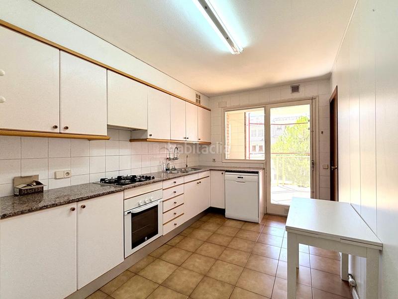 Foto 085ef0ee-0e4c-40a8-bc57-df3fe3a9b430. Piso fantástico, amplio y luminoso piso en venta en Igualada