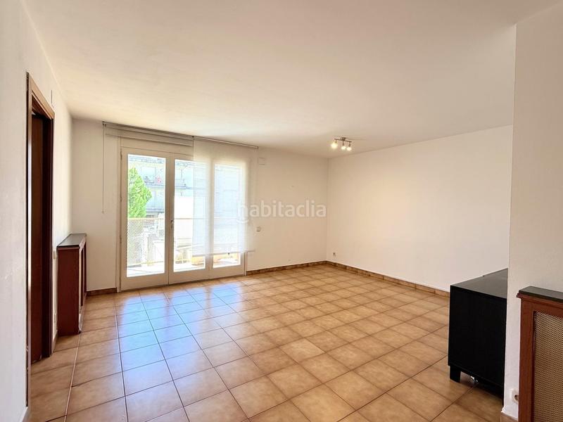 Foto 5891bec4-f5bf-4f15-9e0f-5ce7a0d769ff. Piso fantástico, amplio y luminoso piso en venta en Igualada
