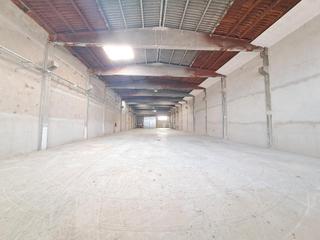 Miete Fabrikhalle in Òdena. Nave en alquiler al pla de la masia, ódena