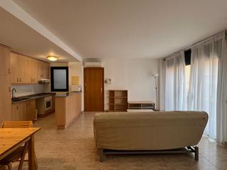 Lloguer Pis a Centre. Piso con muebles al centro!